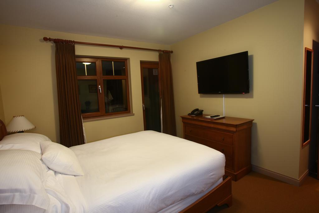 Whistler Alpine Chalet Retreat & Wellness Villa Rom bilde