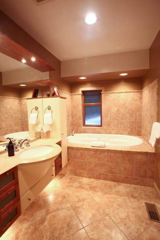 Whistler Alpine Chalet Retreat & Wellness Villa Rom bilde