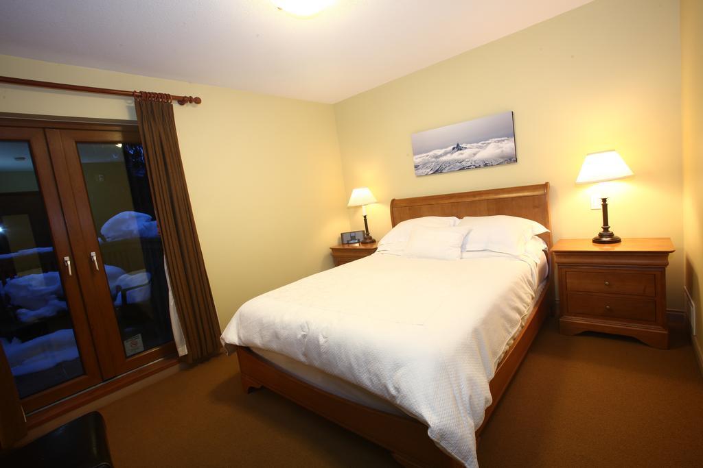 Whistler Alpine Chalet Retreat & Wellness Villa Rom bilde